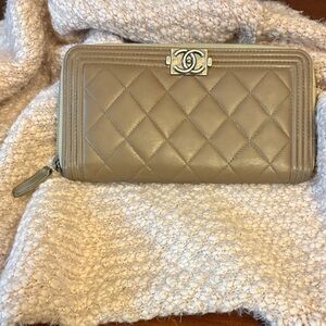 CHANEL Taupe Quilted Lambskin Leather Zippy Wallet